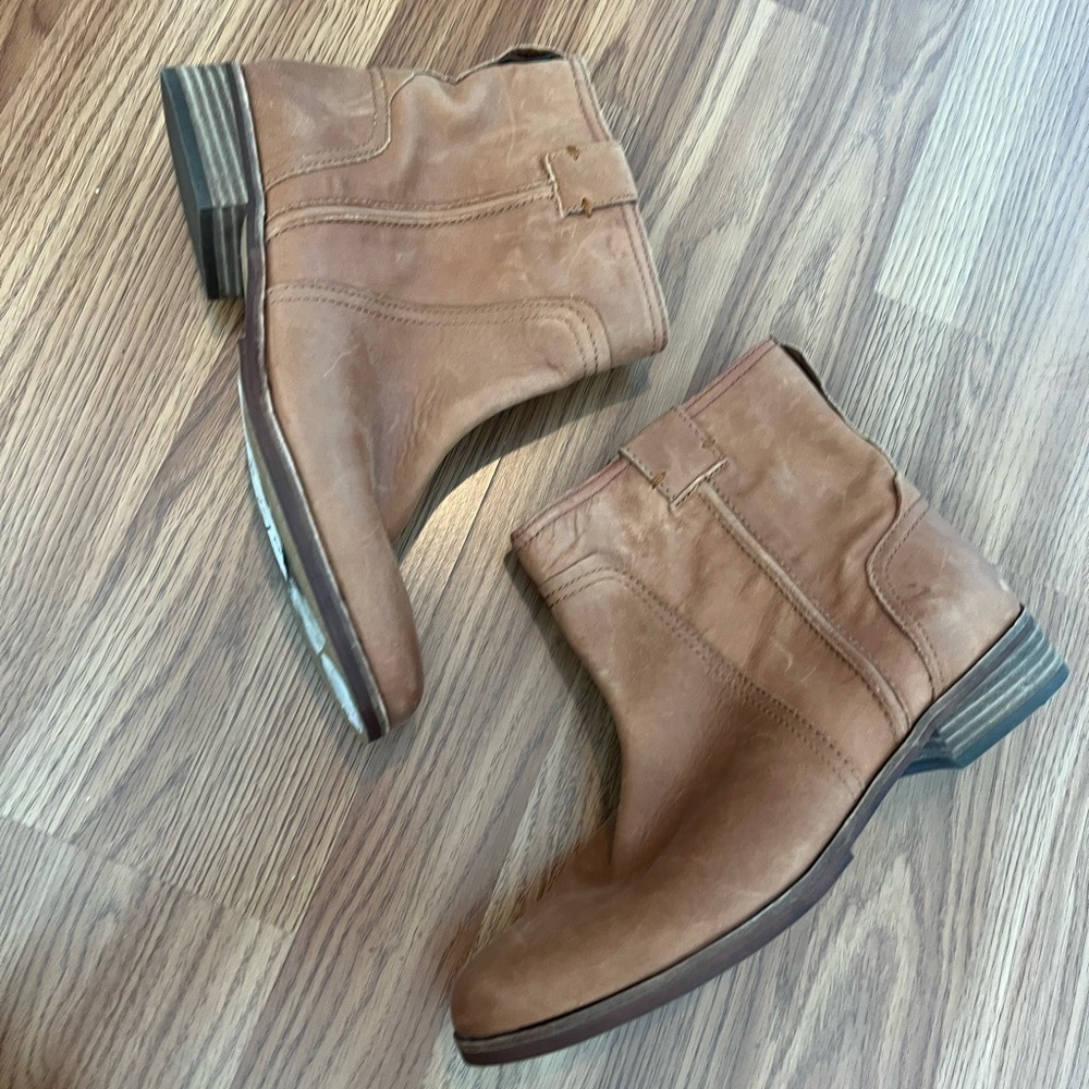 Vince Camuto Ruty Tan Genuine Leather Ankle Boots